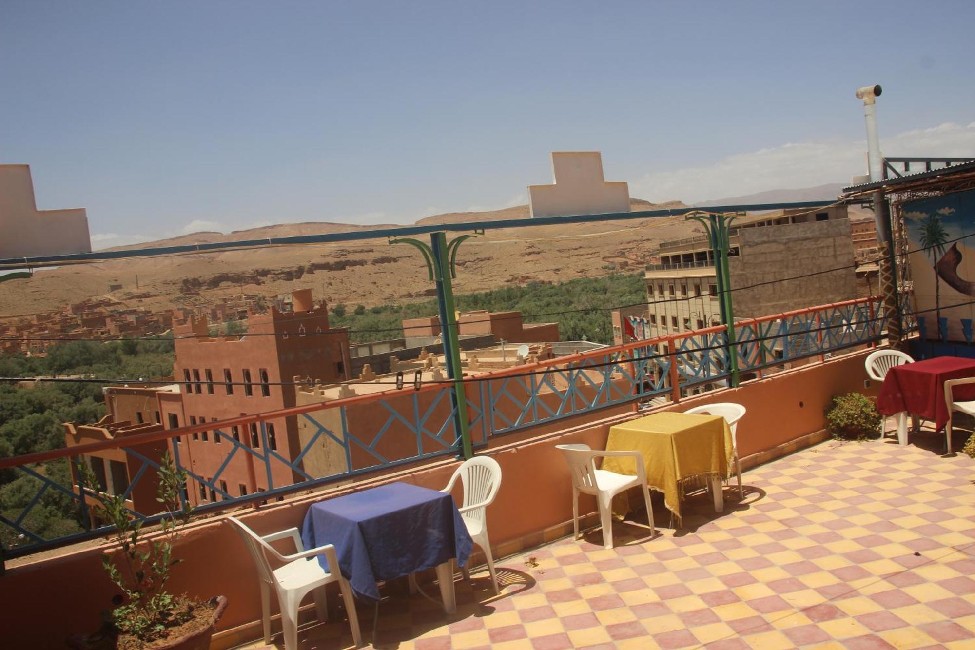 Auberge Restaurant Rooftop Tamazirt Boumalne Dades Luaran gambar